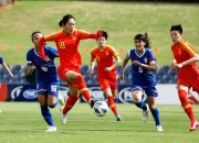 爱游戏登录入口-中国女足队员受到国内外球迷关注，成为焦点