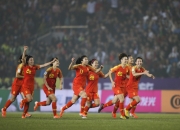 爱游戏app下载-精彩足球瞬间：女足向前冲刺令人热血沸腾的简单介绍