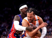 爱游戏网页版登录入口-尼克斩获四连胜，兰多夫表现抢眼砍下关键篮板的简单介绍