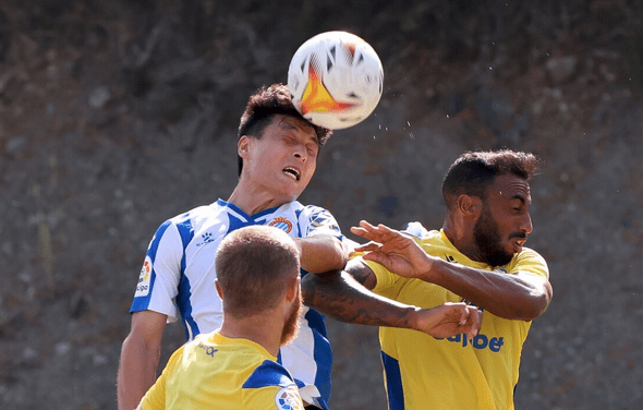 莫哈努主罚点球命中,巴列卡诺获胜 莫哈努主罚点球命中,巴列卡诺获胜