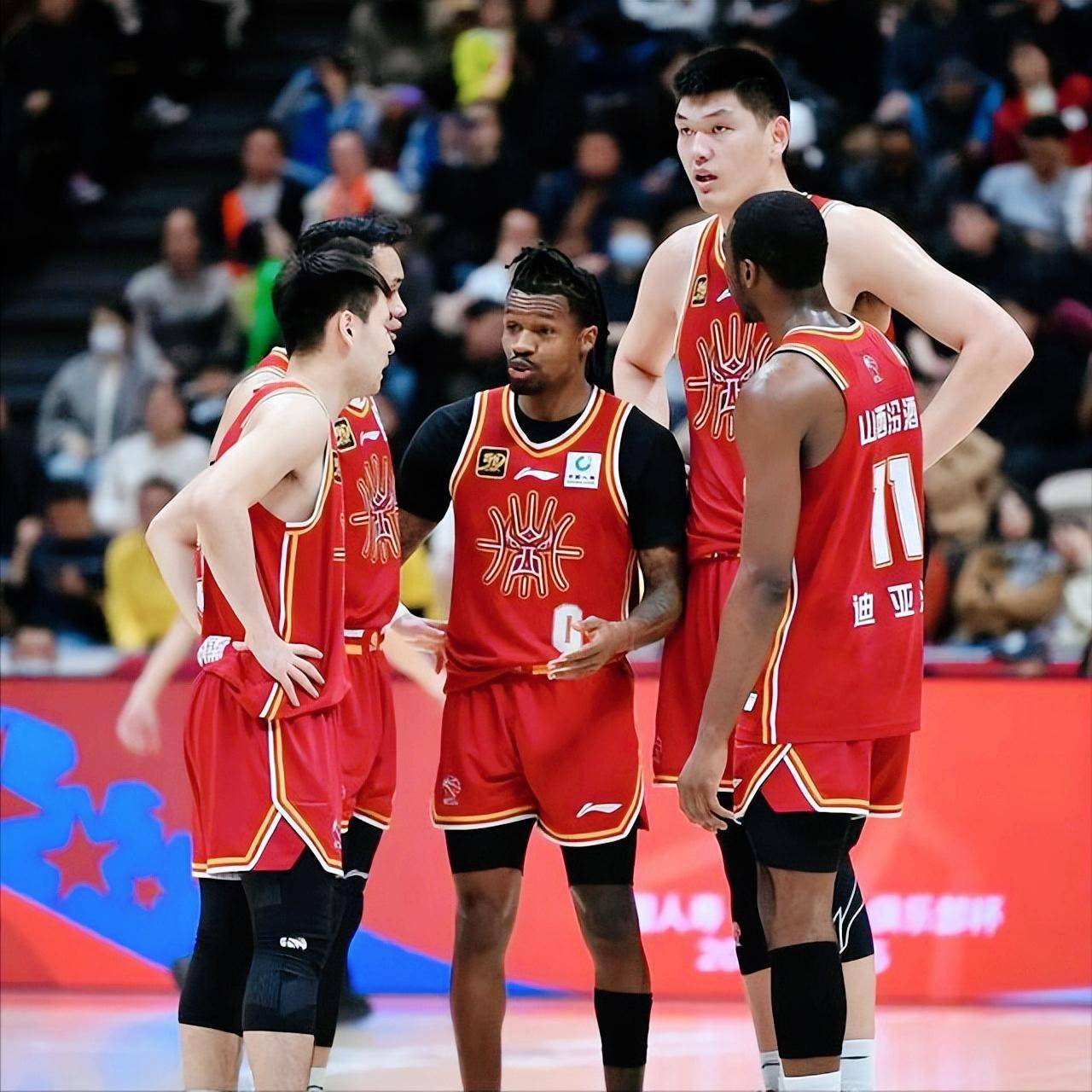 外援发挥出色,帮助球队晋级半决赛 外援发挥出色,帮助球队晋级半决赛