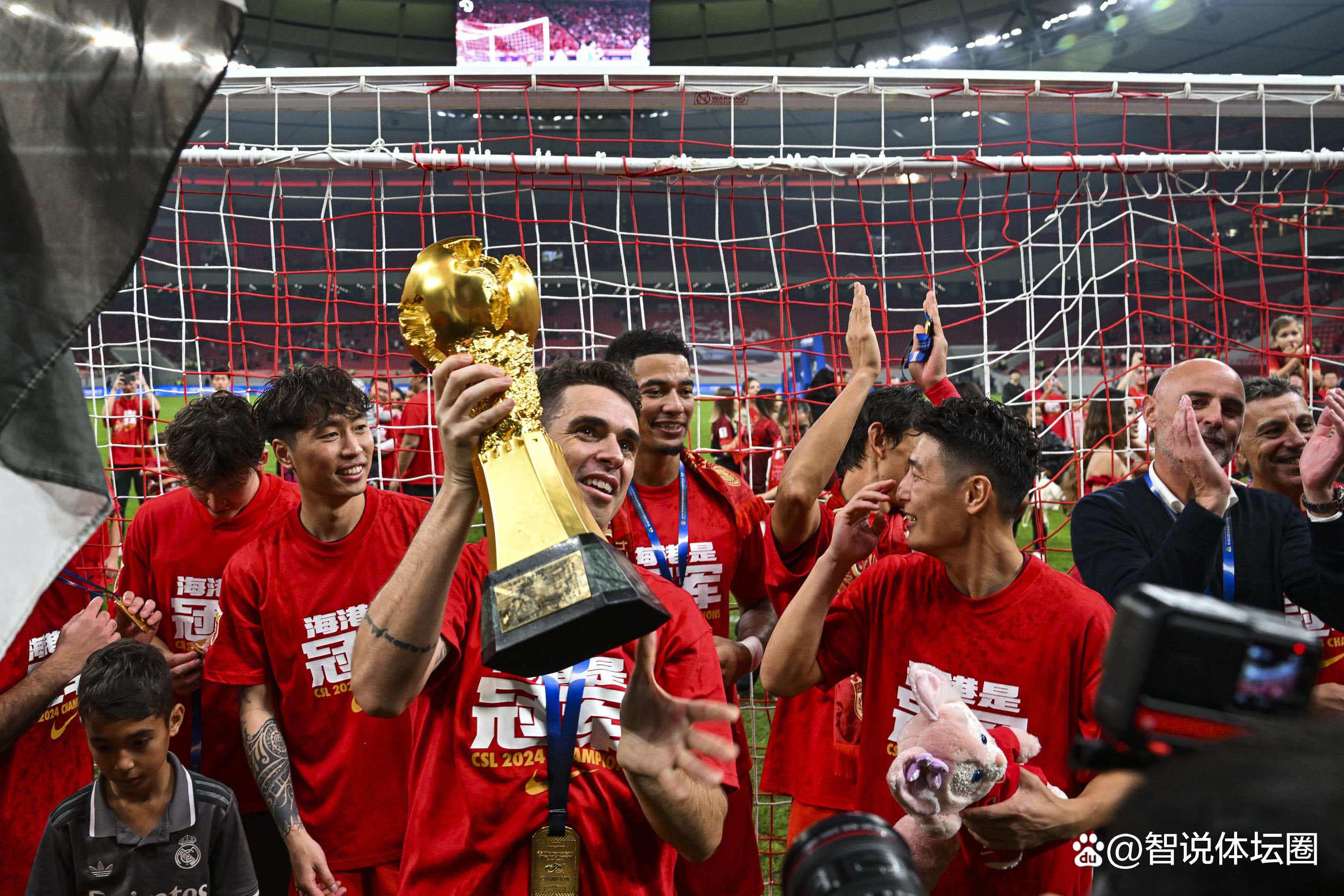 球队备战中超,期待新季佳绩 球队备战中超,期待新季佳绩