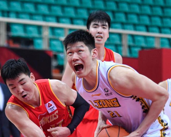 湖南队战胜劲敌,夺得关键胜利 湖南队战胜劲敌,夺得关键胜利